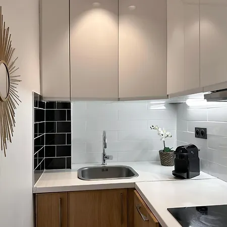 Brand New Near La Madeleine Apartment *