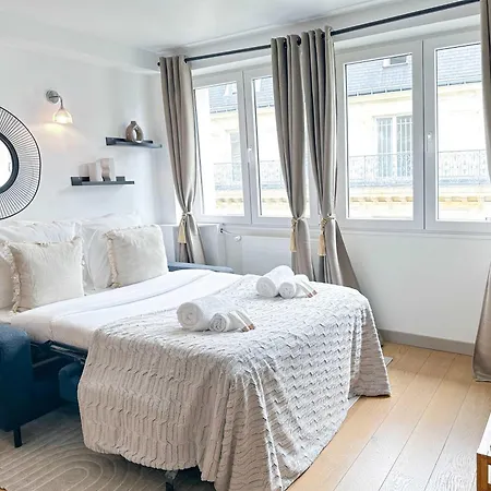Brand New Near La Madeleine Apartment Paris