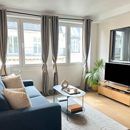 Brand New Near La Madeleine * Paris